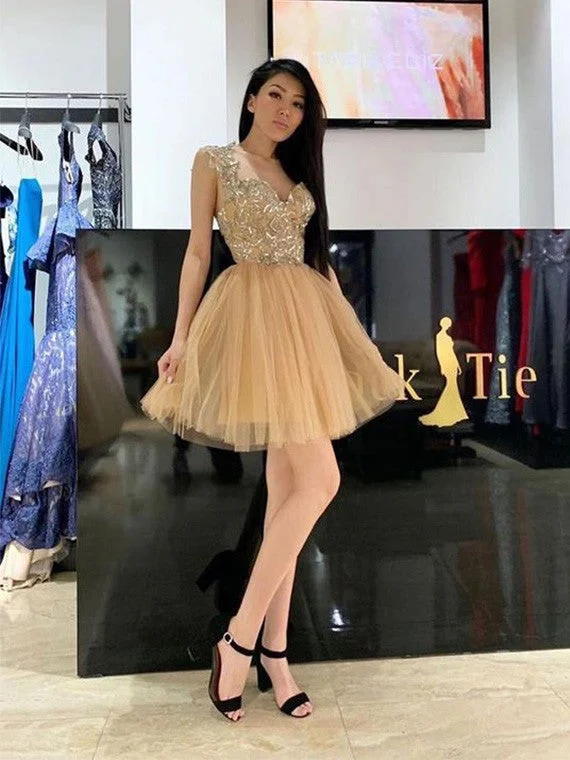 A Line Tulle Short Prom Homecoming Dresses With Appliques OM348 Off-shoulder Tulle Dress