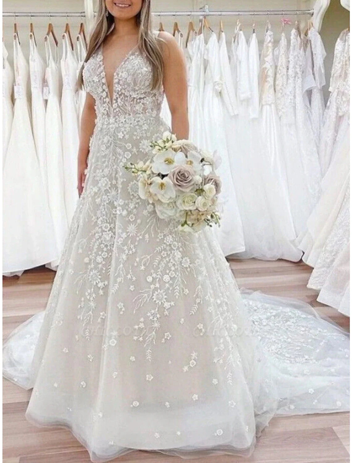 Beach Formal Wedding Dresses A-Line V Neck Sleeveless Court Train Lace Bridal Gowns With Pleats Off-shoulder Wedding Gown