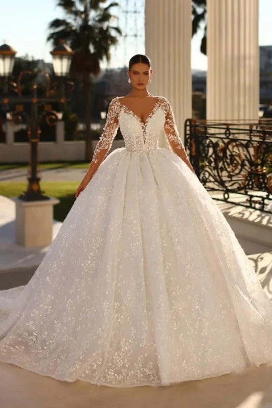 Elegant Long Sleeves Sweetheart Ball Gown Wedding Dress with Sweep Train Vintage Wedding Gown