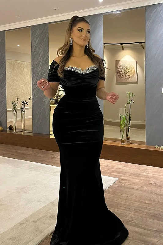 Charming Sweetheart Off-The -shoulder Black Mermaid Prom Dresses with Appliques Smocked unclassified dresses